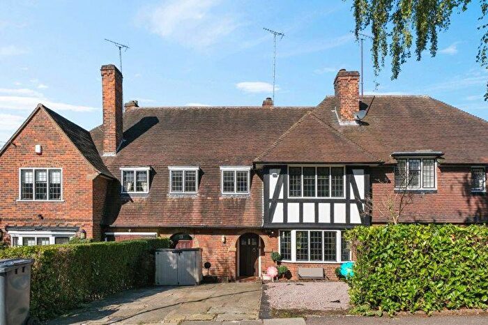 3 Bedroom Detached House For Sale In Blandford Close, Hampstead Garden Suburb, London, N2