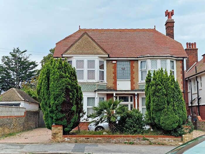 5 Bedroom Detached House To Rent In Devonshire Gardens, Margate, CT9