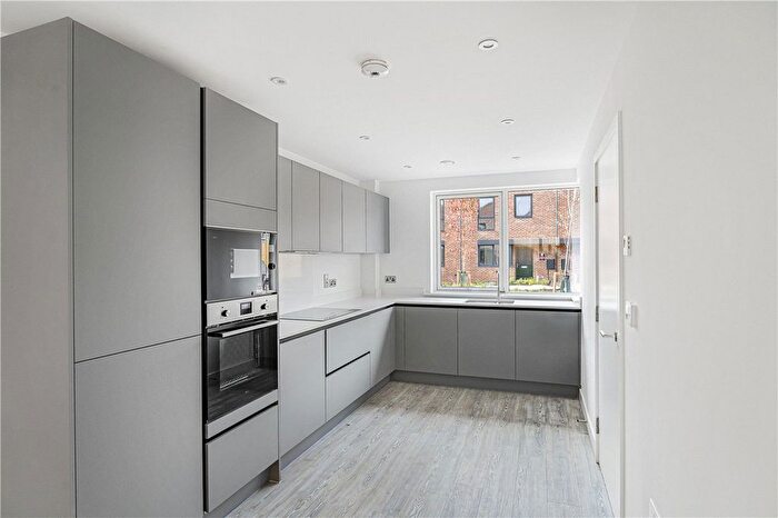 3 Bedroom End Of Terrace House To Rent In Sanderson Street, Oxford, OX2