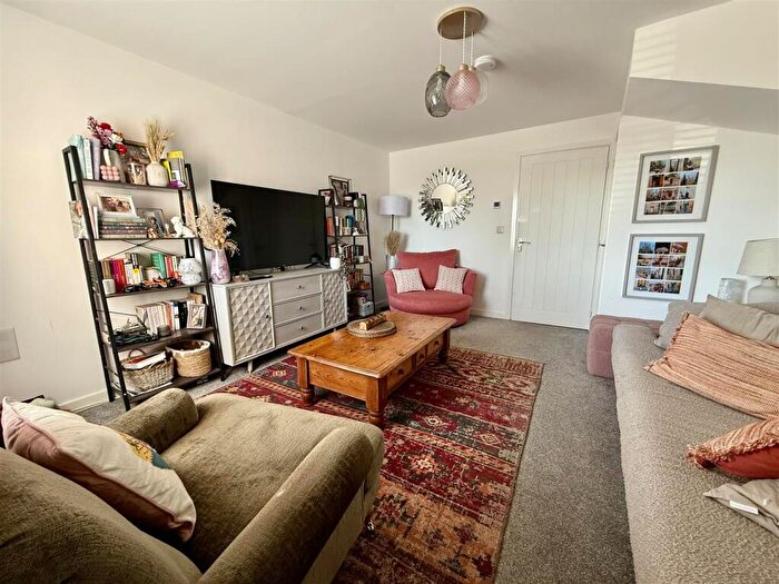 3 Bedroom Town House For Sale In Raspberry Grove, Darlington, DL1