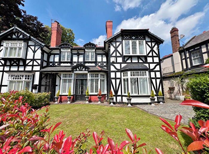 3 Bedroom Semi-Detached House For Sale In Gateacre Brow, Gateacre, Liverpool, L25