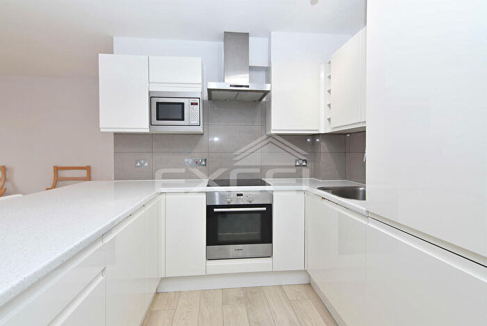 2 Bedroom Apartment To Rent In Heath Drive, Hampstead, London, NW3