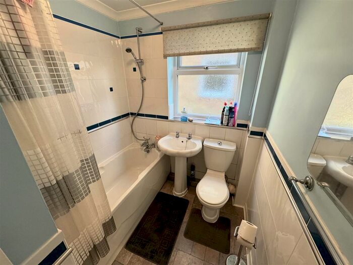 1 Bedroom Flat For Sale In Chideock Close, Parkstone, Poole, BH12