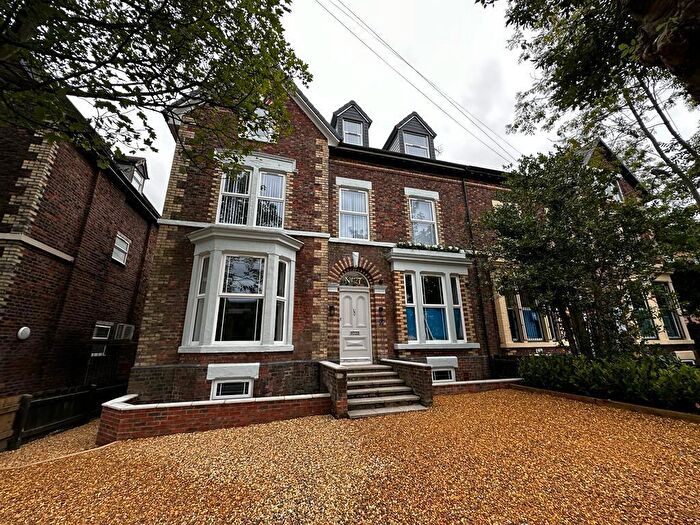 2 Bedroom Apartment To Rent In Balls Road, Oxton, CH43