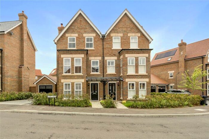 4 Bedroom Semi-Detached House To Rent In Curf Way, Burgess Hill, West Sussex, RH15