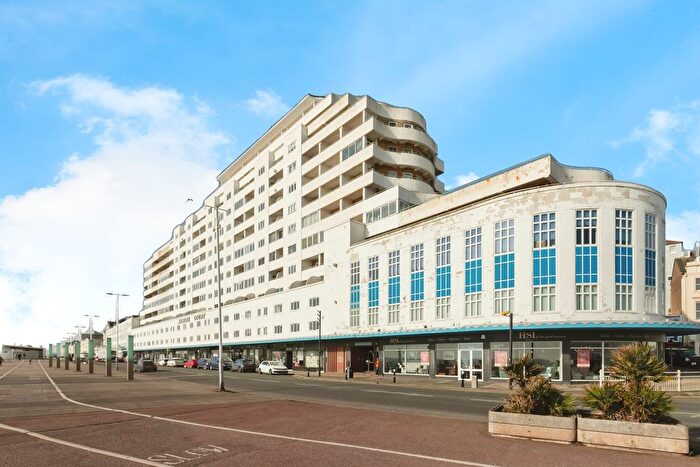 1 Bedroom Flat For Sale In Marine Court, St. Leonards-On-Sea, TN38