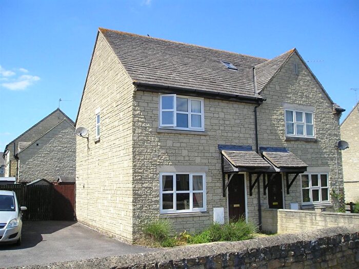 3 Bedroom Semi-Detached House To Rent In Hatherop Road, Fairford, GL7
