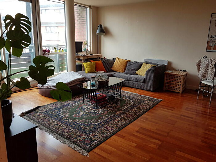 1 Bedroom Apartment To Rent In The Glass House, B16