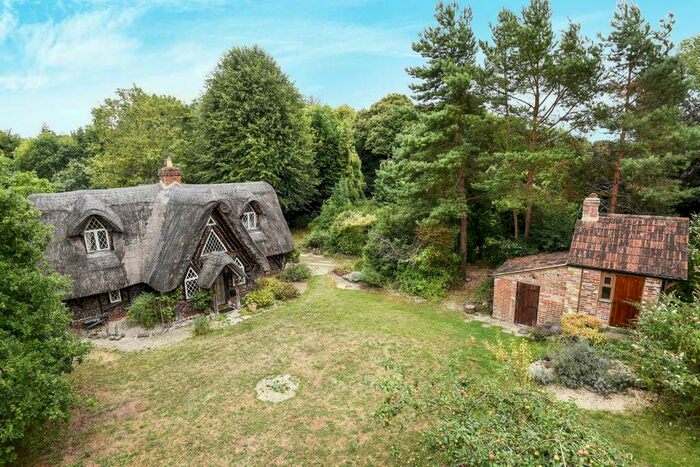 3 Bedroom Cottage For Sale In Shrivenham, Oxfordshire, SN6