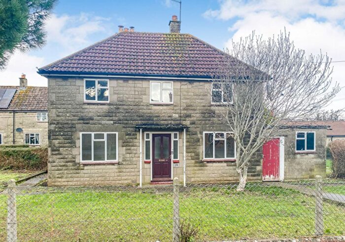 3 Bedroom Semi-Detached House For Sale In Lammas Close, Hilmarton, Calne, Wiltshire, SN11