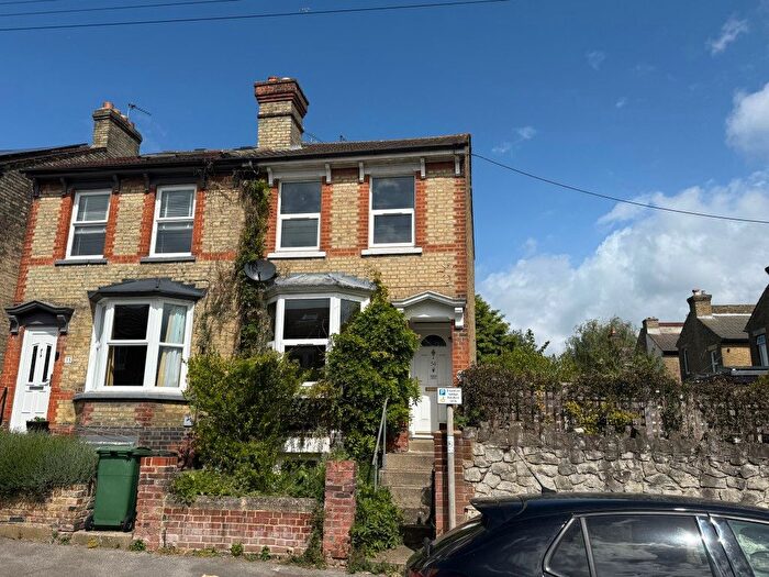 2 Bedroom Semi-Detached House For Sale In Florence Road, Maidstone, Kent, ME16