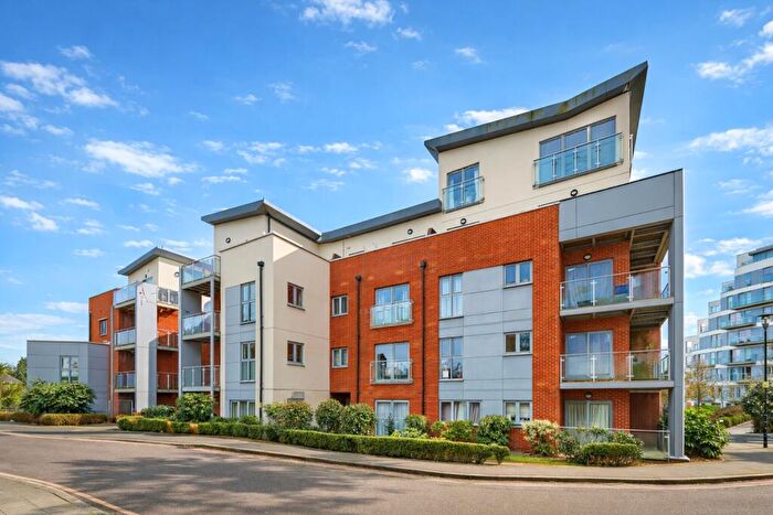 3 Bedroom Penthouse For Sale In Charrington Place, St. Albans, Hertfordshire, AL1