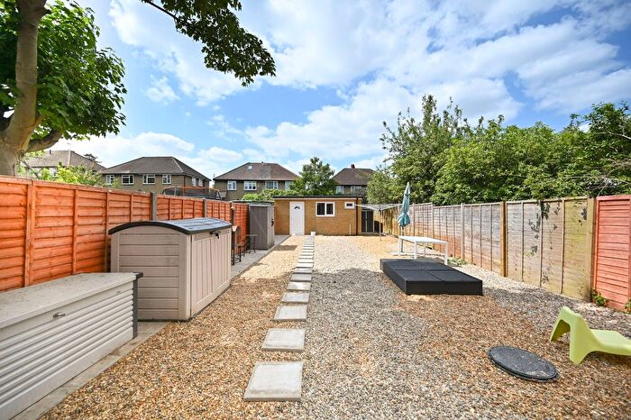 Studio To Rent In Addison Gardens, Surbiton, KT5