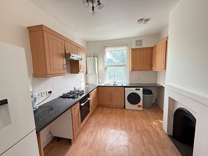 2 Bedroom Flat To Rent In Friars Place Lane, Acton, W3