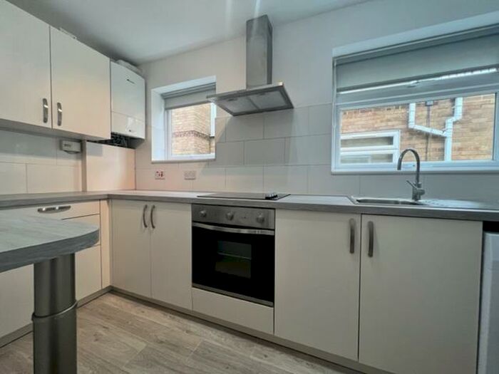 1 Bedroom Flat To Rent In Albemarle Road, Beckenham, London, BR3