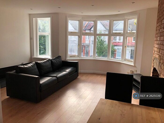 3 Bedroom Maisonette To Rent In New River Crescent, London, N13