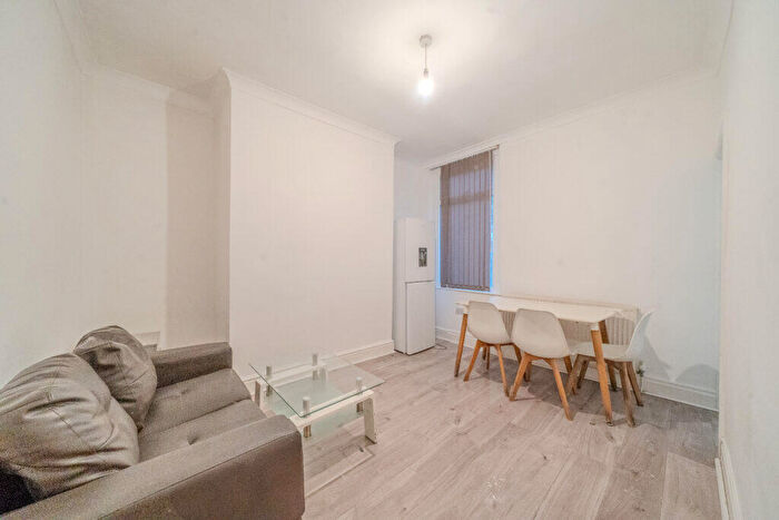 4 Bedroom Terraced House To Rent In Neston St, Liverpool, Merseyside, L4