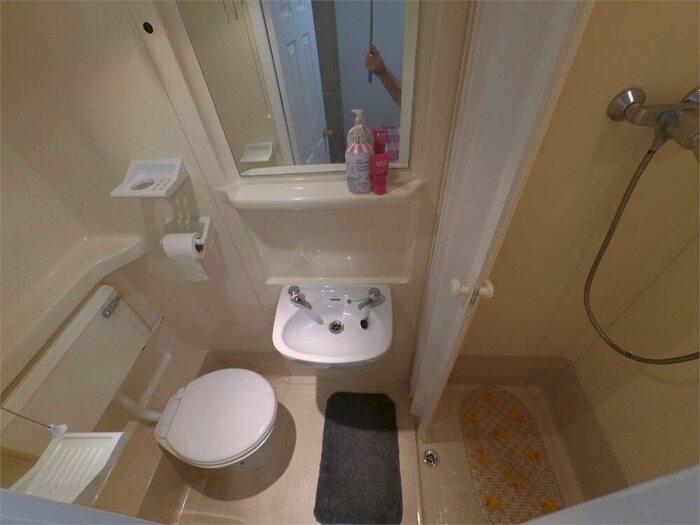 17 Bedroom Private Hall To Rent In Royal Terrace, Barrack Road, Northampton, NN1