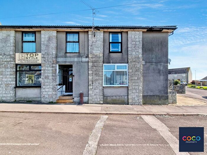2 Bedroom Property For Sale In , Top Styles, Weston Road, Portland, DT5