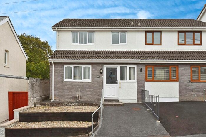 3 Bedroom Semi-Detached House For Sale In Pen Y Gaer Cottages, Llanelli, Carmarthenshire, SA14