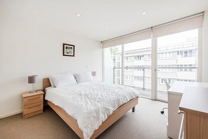 2 Bedroom Flat To Rent In Central Street, EC1V