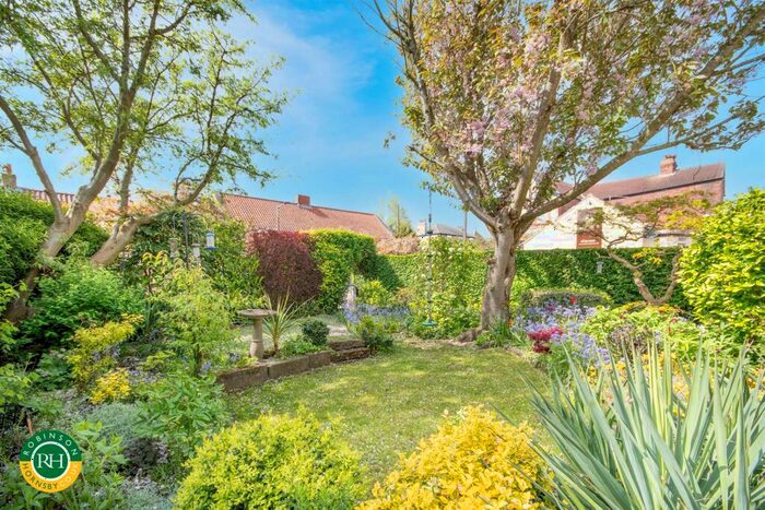 3 Bedroom Cottage For Sale In High Street, Braithwell, Rotherham, S66