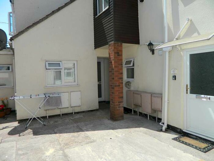 1 Bedroom Property To Rent In Bath Road, Bridgwater, TA6