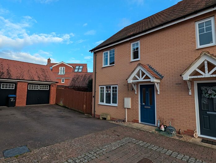 3 Bedroom Semi Detached House For Sale In Sam Harrison Way, Duston, NN5