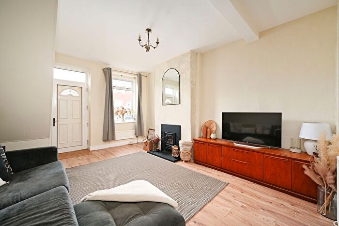 2 Bedroom Terraced House For Sale In Stannington View Road, Crookes, Sheffield, S10