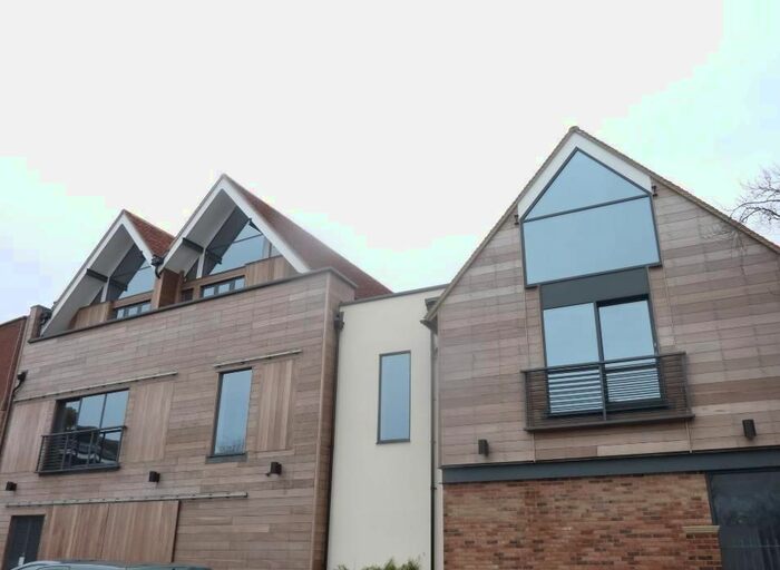 2 Bedroom Flat To Rent In High Street, Tenterden, TN30