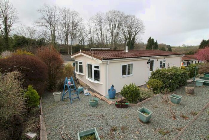 2 Bedroom Mobile/park Home To Rent In Hopeswood Park, Gloucester Road, Longhope, GL17