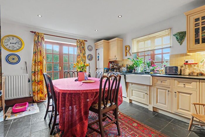 4 Bedroom Detached House For Sale In The Paddocks, Welford, Northampton, NN6