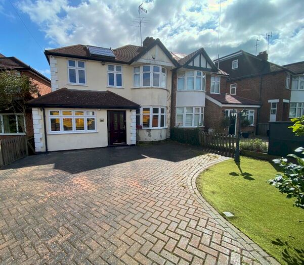 4 Bedroom Semi-Detached House To Rent In Borough Way, Potters Bar, Hertfordshire, EN6