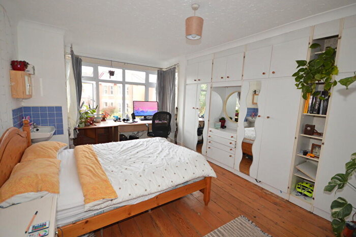 4 Bedroom Detached House To Rent In Heathwood Road, Winton, BH9