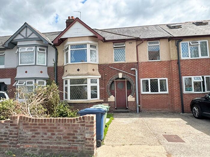 6 Bedroom Semi-Detached House To Rent In Magdalen Road, Oxford, Oxfordshire, OX4