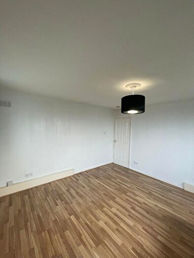 1 Bedroom Flat To Rent In Castlefern Road, Glasgow, G73