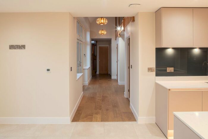 5 Bedroom Detached House For Sale In Littlefield Grove, Wysall, Nottingham, NG12