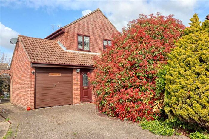 3 Bedroom Detached House For Sale In Totteridge Close, Clacton On Sea, Clacton On Sea, CO16