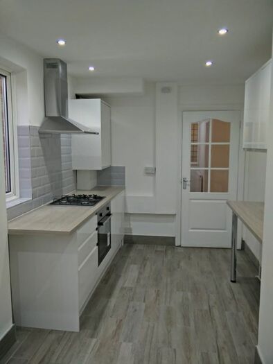 3 Bedroom Semi-Detached House To Rent In Great West Road, Osterley, TW5