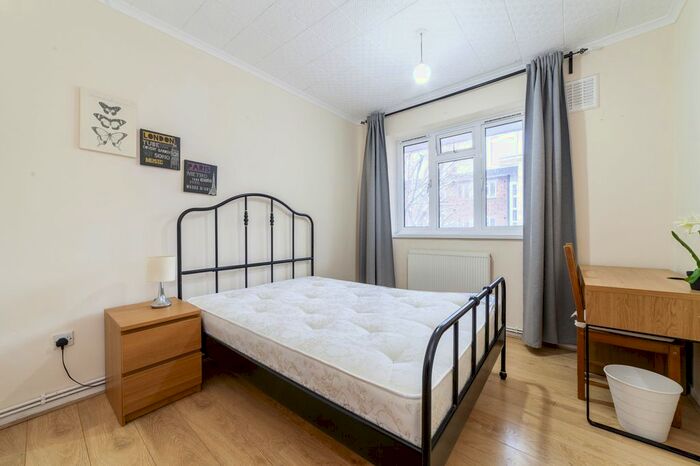 4 Bedroom Flat To Rent In Ledbury House, Portobello Court, London, W11
