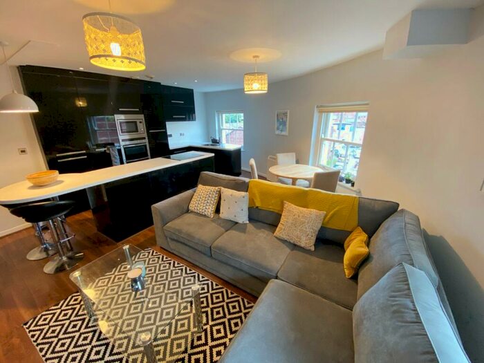 2 Bedroom Apartment To Rent In Adelaide Lane, Sheffield, South Yorkshire, S3