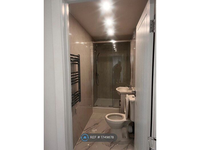 1 Bedroom Flat To Rent In Interlinks House, Hendon, NW4