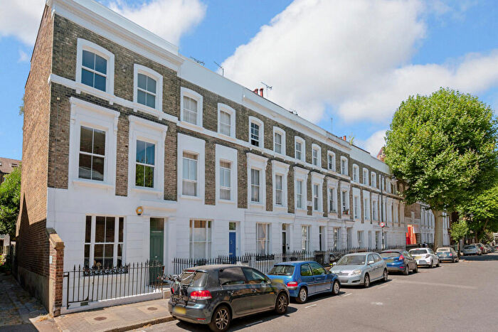 4 Bedroom End Of Terrace House For Sale In Florence Street, London, N1