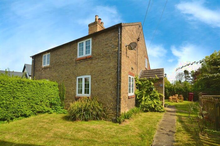 2 Bedroom Semi-Detached House For Sale In South Street, Roxby, DN15