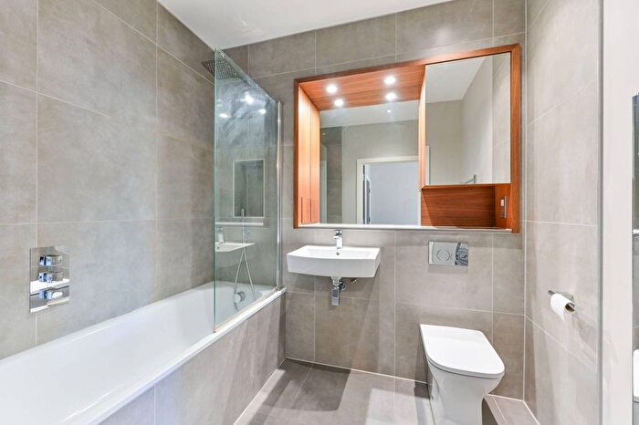 1 Bedroom Flat To Rent In The Broadway, Cheam, Sutton, SM3