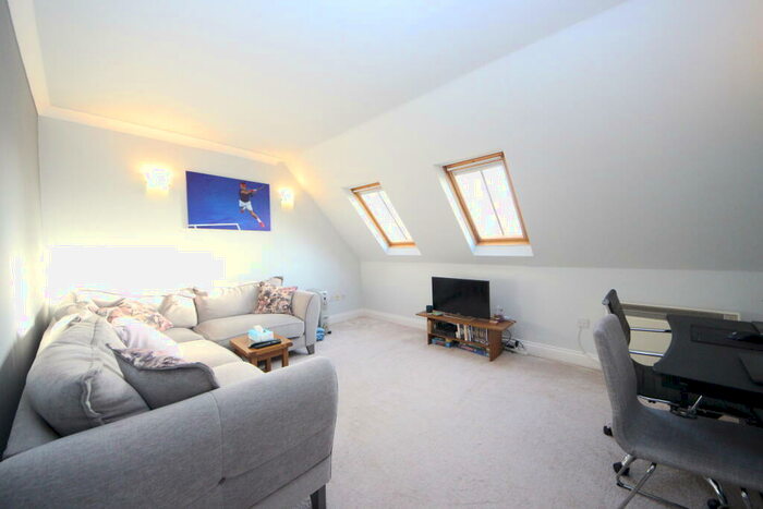 1 Bedroom Flat To Rent In Portland Road - South Kingston, KT1