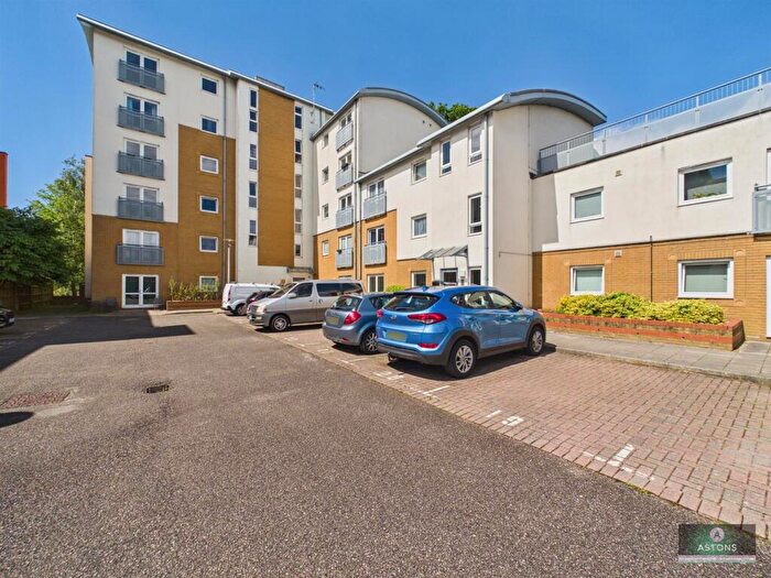 1 Bedroom Apartment To Rent In Trafalgar Gardens, Crawley, RH10