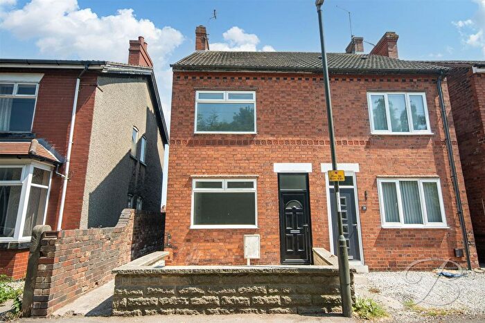 3 Bedroom Semi-Detached House For Sale In Oxcroft Lane, Bolsover, Chesterfield, S44