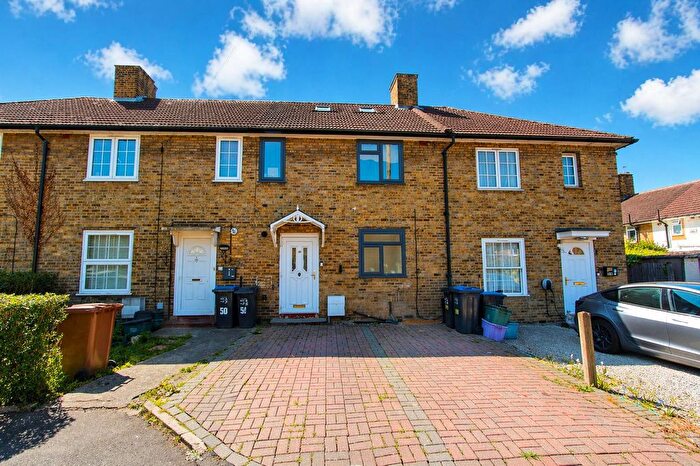 4 Bedroom Property For Sale In Montacute Road, Morden, SM4