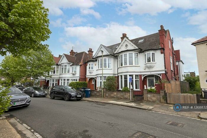 6 Bedroom Semi-Detached House To Rent In Eton Avenue, London, N12